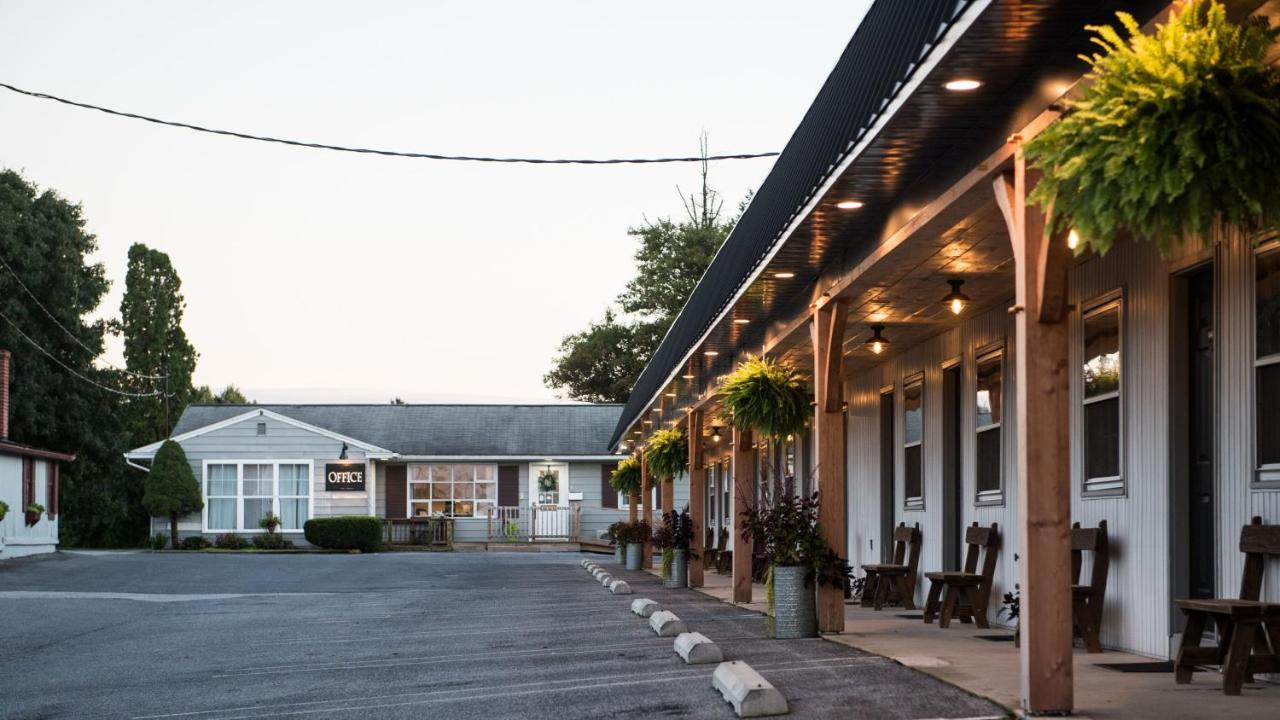 The Carriage House At Strasburg Hotel Ngoại thất bức ảnh